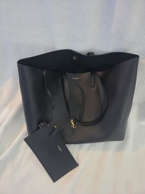 Saint Laurent Black Leather East/West Shopping Tote Bag -authentic Excellent